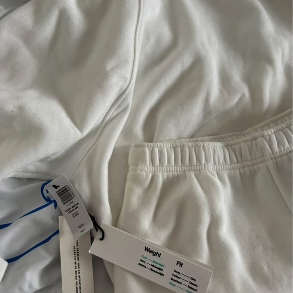 Aritzia TNA sweatset White Hoodie and Sweatpants Set - Picture 4 of 7